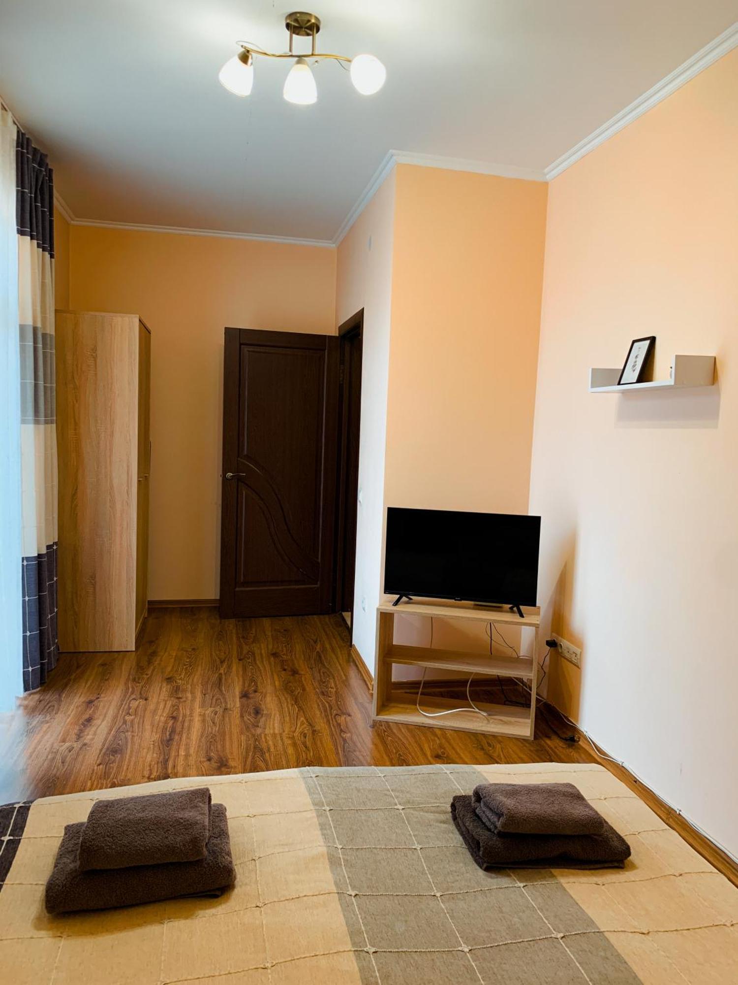 Apartments Domovik Stylе' Мукачево Екстер'єр фото